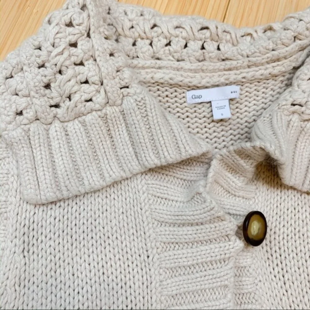 GAP cream sleeveless cardigan sweater, S. - Picture 4 of 8